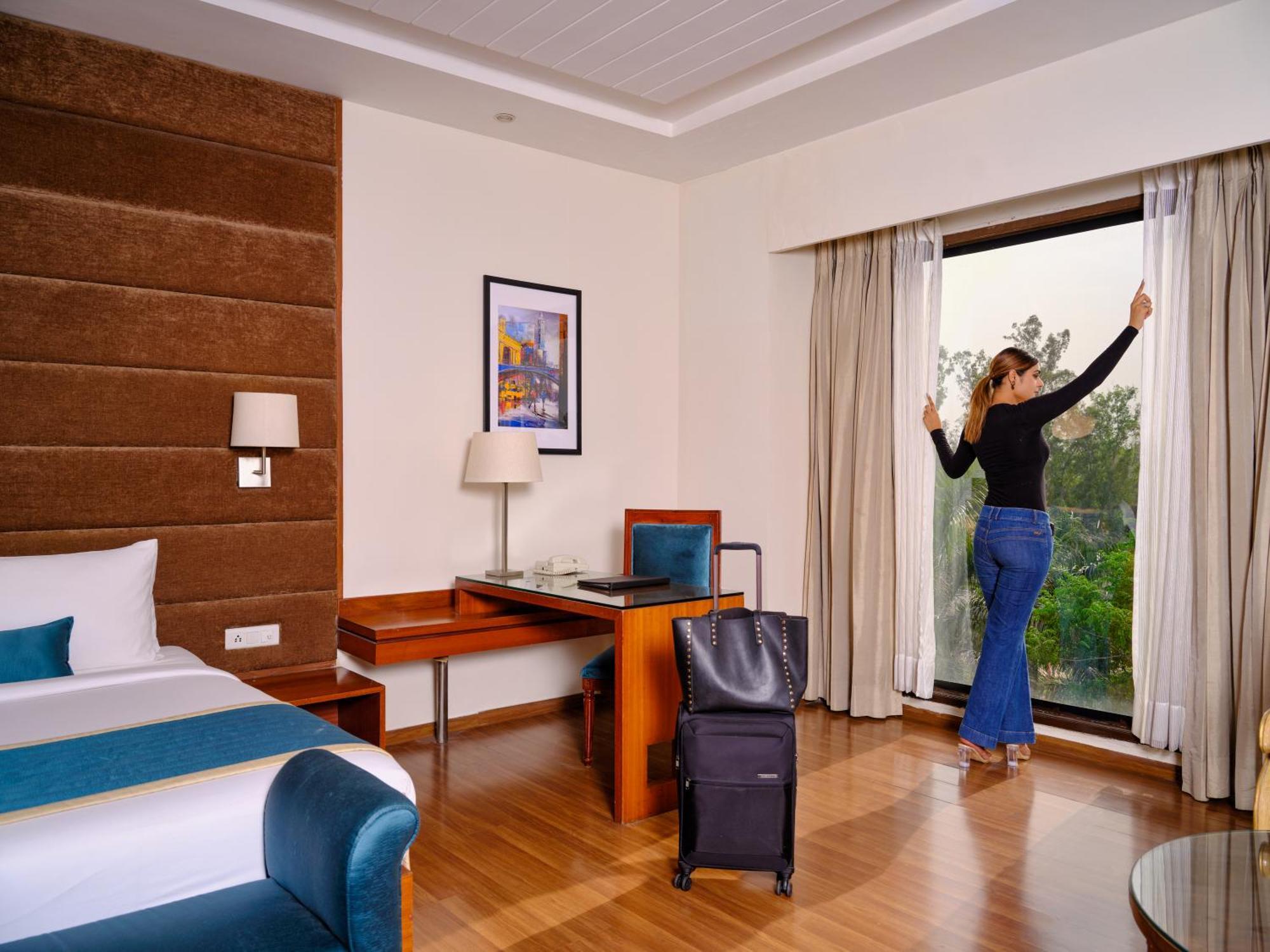 Best Western Country Woods Ambala Luaran gambar